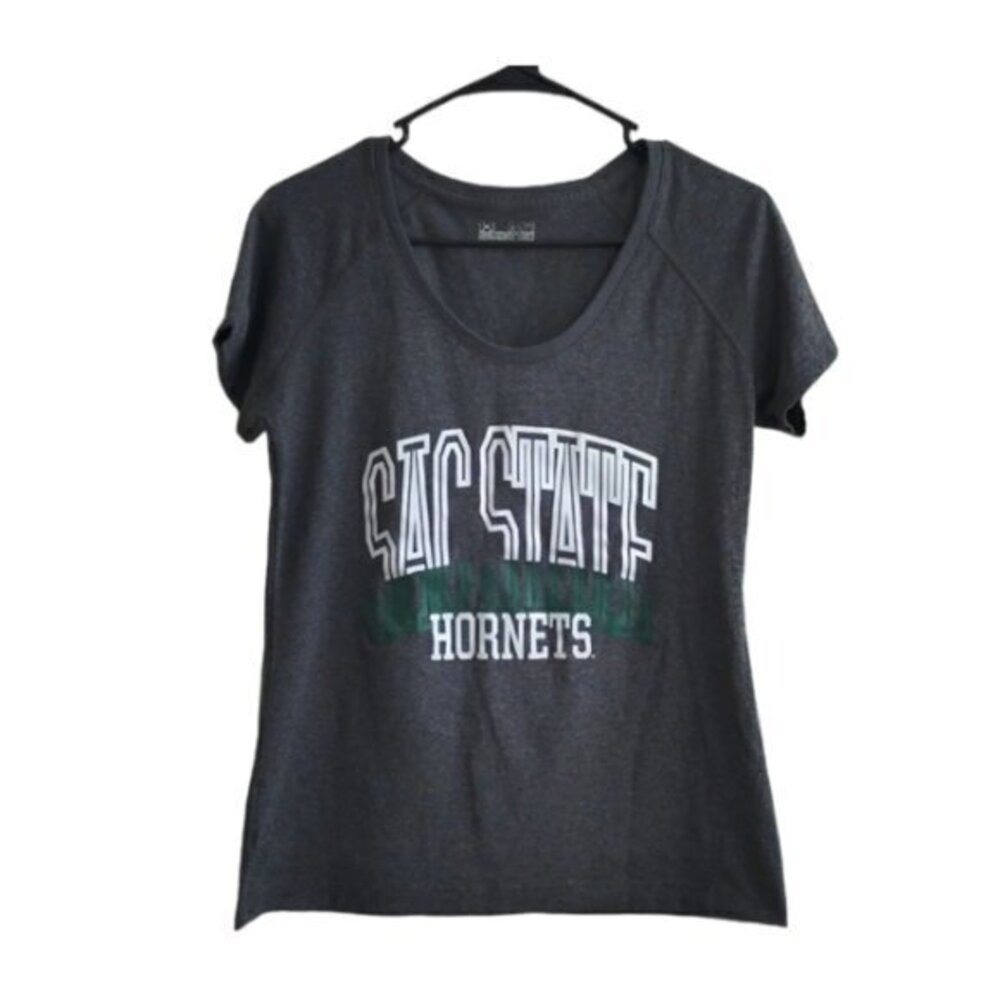 UAUnder Armour Cal State Semi Fitted Hornets Activewear Shirt Size Med EUC #2530